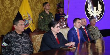 “Hay que tratar a los terroristas como terroristas”: Noboa