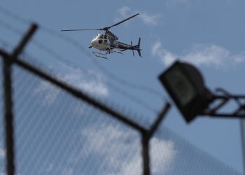 Ecuador suspende clases por violenta jornada