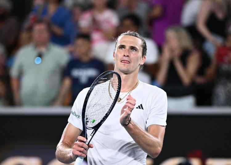 Melbourne (Australia), 16/01/2024.- Alexander Zverev of Germany celebrates match point during his round 1 win against Dominik Koepfer of Germany on Day 3 of the 2024 Australian Open at Melbourne Park in Melbourne, Australia, 16 January 2024. (Tenis, Alemania) EFE/EPA/JOEL CARRETT AUSTRALIA AND NEW ZEALAND OUT