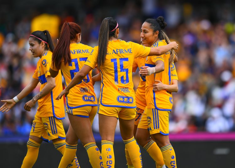 Sandra Stephany Mayor celebrates her goal 0-2 of Tigres  during the 2nd round match between Pumas UNAM and Tigres UANL as part of the Torneo Clausura 2024 Liga MX Femenil at Olimpico Universitario Stadium on January 13, 2024 in CDMX, Mexico City.