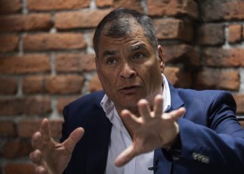 Rafael Correa ofrece apoyo a Noboa; sugiere más policías en calles de Ecuador