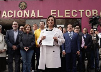 Xóchitl Gálvez, presenta denuncia en el INE para investigar “moches” en la campaña de Claudia Sheinbaum
