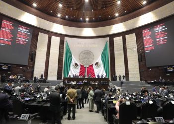 Se reagrupa oposición para cerrar el paso a próximas iniciativas presidenciales