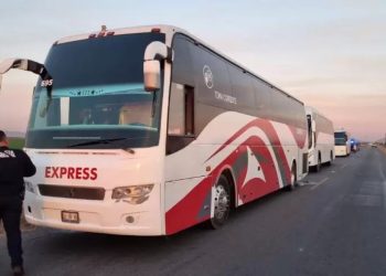 Interceptan tres autobuses con 420 migrantes guatemaltecos en Sonora