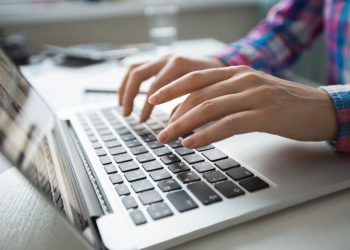 TELMEX lanza el primer servicio masivo de acceso a internet con la misma velocidad para subir y bajar datos
