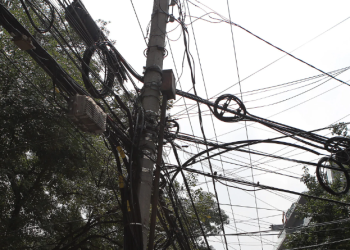 Quitan 7 toneladas de cables en desuso en CDMX