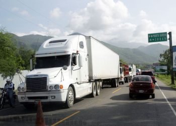 “El 2023 cerró con 13 mil robos a unidades en carreteras”: Canacar