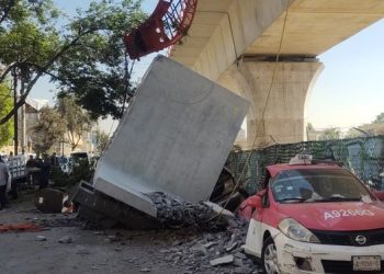 Cae parte de la estructura del Tren Interurbano México-Toluca en la zona de Observatorio