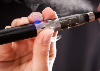 OMS revisará el control de cigarrillos electrónicos 