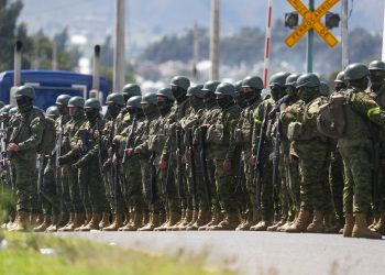 El presidente Daniel Noboa modifica el horario de toque de queda en Ecuador