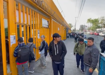 Encapuchados toman instalaciones de las preparatorias 6 y 8 de la UNAM