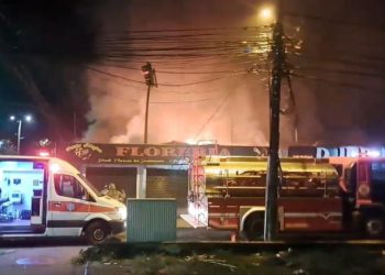 Dos muertos y nueve heridos en un incendio provocado en discoteca de Ecuador