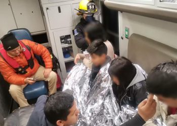Rescatan a mujer y sus cuatro hijos tras pasar horas en Río Bravo