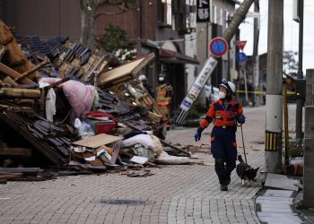 Sismo en Japón ha dejado 82 muertos y 79 desaparecidos