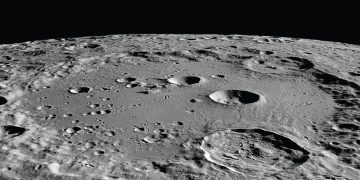Módulo espacial japonés comienza a funcionar tras llegar a la Luna