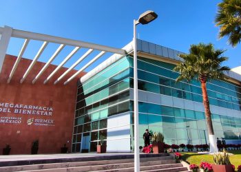 “Invito al presidente a acudir junto con pacientes a la megafarmacia para verificar si hay los medicamentos”: Andrea Rocha, abogada de personas con cáncer