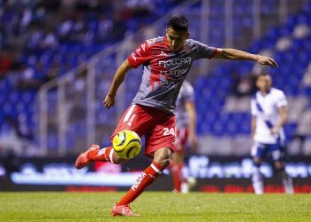 Necaxa remonta y vence al Puebla