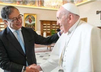 El Papa Francisco a Petro: “Cuente conmigo”