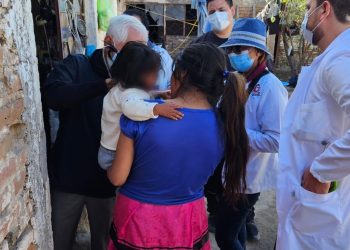 Una niña muerta y nueve hijos de jornaleros hospitalizados en Sinaloa 