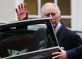 El rey Carlos III suspende toda su actividad pública