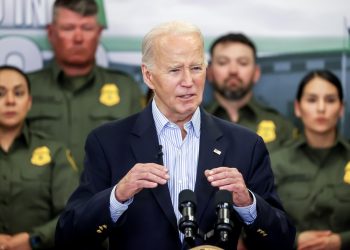 Biden le pide a Trump trabajar juntos para aprobar un acuerdo migratorio