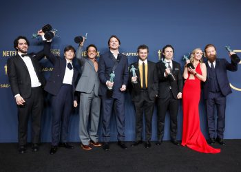 Oppenheimer lidera los premios del Sindicato de Actores