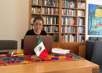 Sheinbaum también cambia de número telefónico por filtración