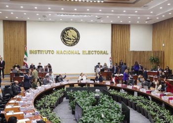 El INE multa a partidos por 33.2 mdp y no quito el registro a 45 candidatos