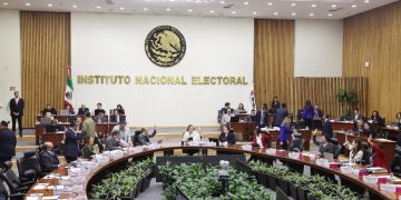 El INE multa a partidos por 33.2 mdp y no quito el registro a 45 candidatos