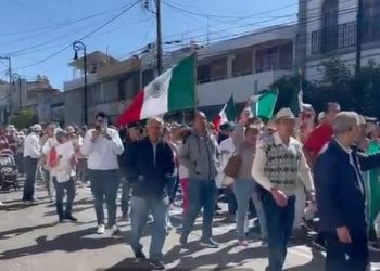 Decenas de miles salen a defender la democracia en Aguascalientes