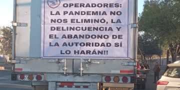 Transportistas se manifiestan en San Juan del Río
