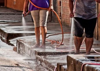 Cárcel y multa en Huixquilucan por desperdiciar el agua