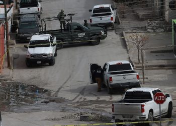 Encuentran cinco cuerpos en tres fosas clandestinas en  Chihuahua