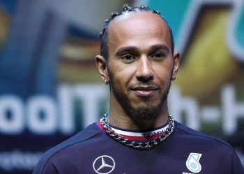 Se asoma un hipotético paso de Hamilton a Ferrari a partir de 2025