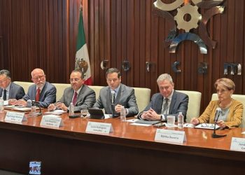 El gobierno debe actuar para frenar los robos a transportistas: CONCAMIN