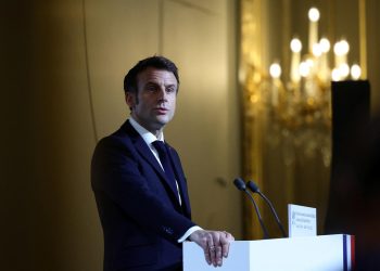 Macron lanza alerta sobre el creciente peligro de Rusia