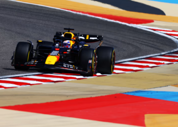 Verstappen lidera el primer test de la pretemporada en Bahréin