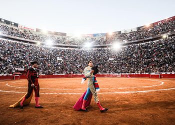 Corrida de Toros: Batres a favor de consulta ciudadana