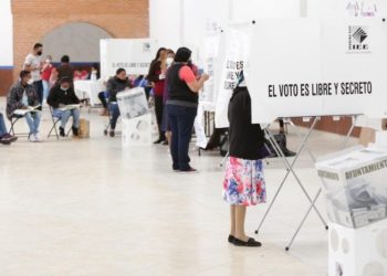“De ninguna manera está en riesgo la elección”: Claudia Zavala 