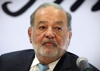 Carlos Slim descarta vender Telmex