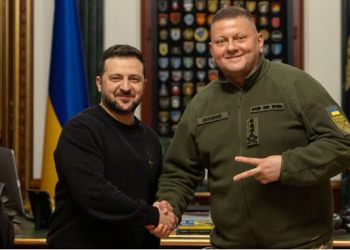 Zelenski consuma el relevo de Zaluzhni