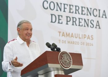 Anuncia AMLO que seguirá nacionalización de autos extranjeros hasta el 1 de octubre