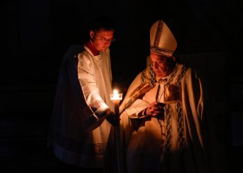 El Papa presidió la Vigilia y recordó a los pueblos destruidos por la injusticia