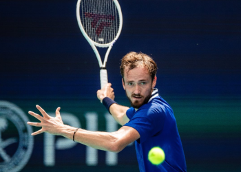Medvedev buscará ante Sinner la final de Miami