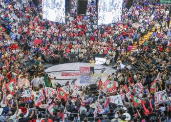 Pide Xóchitl Gálvez al INE auditar gasto millonario de Sheinbaum en el Zócalo y campaña
