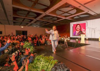 Nadie quiere privatizar Pemex, que Sheinbaum no invente cosas, responde Xóchitl Gálvez