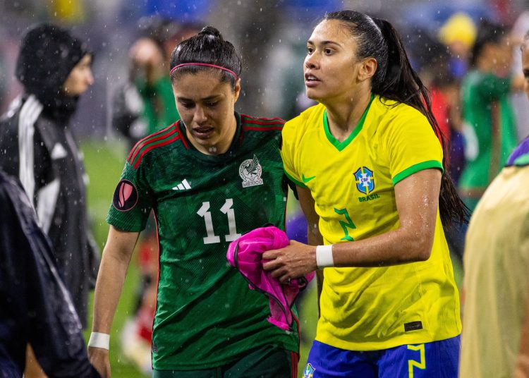 Lizbeth Ovallle of Mexico and Antonia of Brazil during the Semifinals match between Brazil and Mexico (Mexican National Team) as part of the Concacaf Womens Gold Cup 2024, at Snapdragon Stadium on March 06, 2024 in San Diego, California, United States.