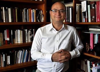 La democracia en le mundo está polarizada: Silva-Herzog