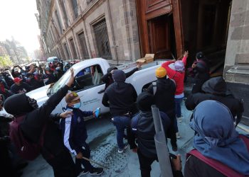 Avisan al Presidente que intensificarán protestas por caso Ayotzinapa