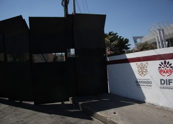 Normalistas de Ayotzinapa inician diálogo con el Gobierno de Guerrero